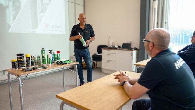 kursing av forhandlere